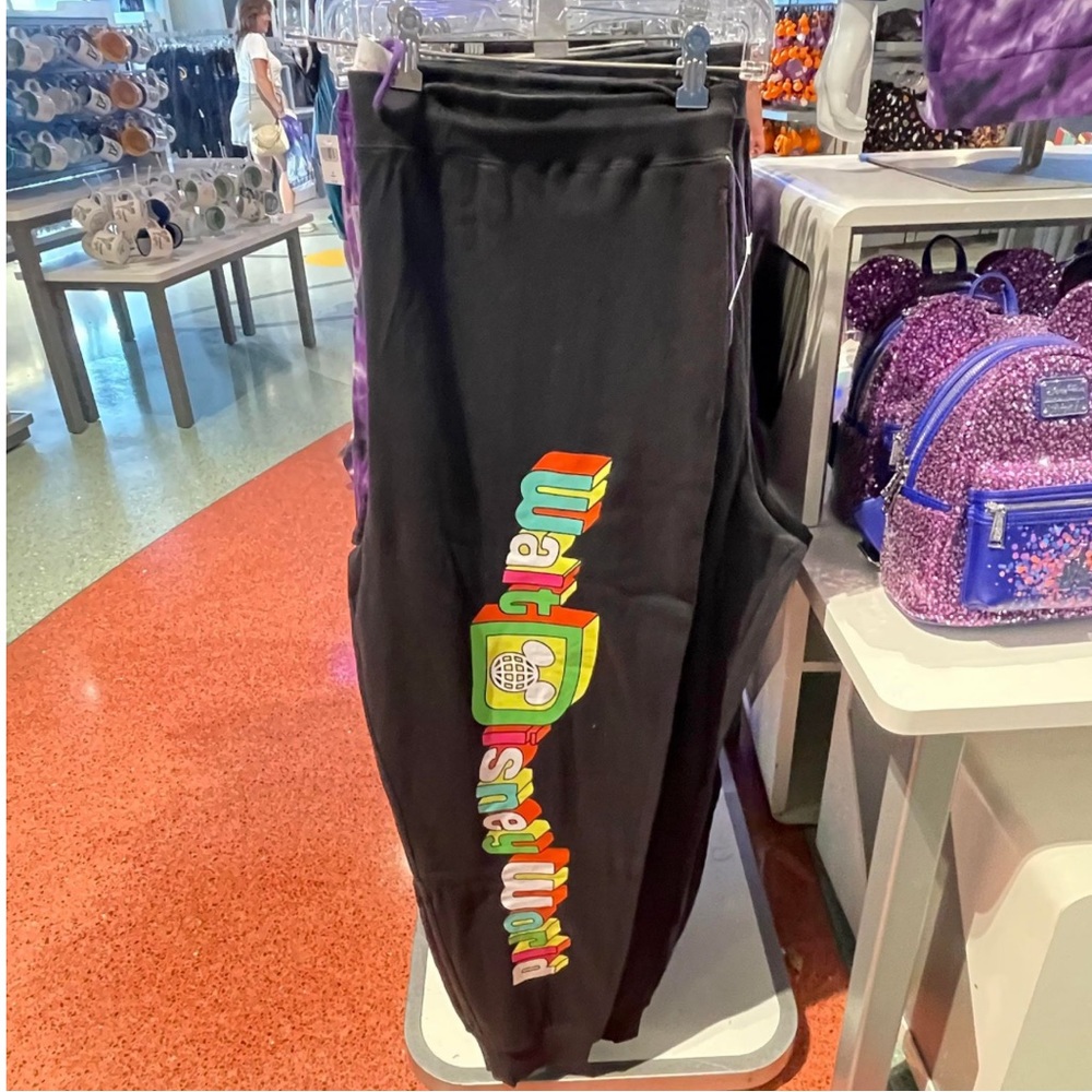 NWT Retro WDW Joggers 🖤